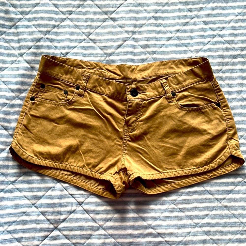 Hurley - Nike Khaki Shorts